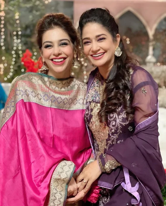 Faiza Gillani Family Background - Parents, Siblings & Relations