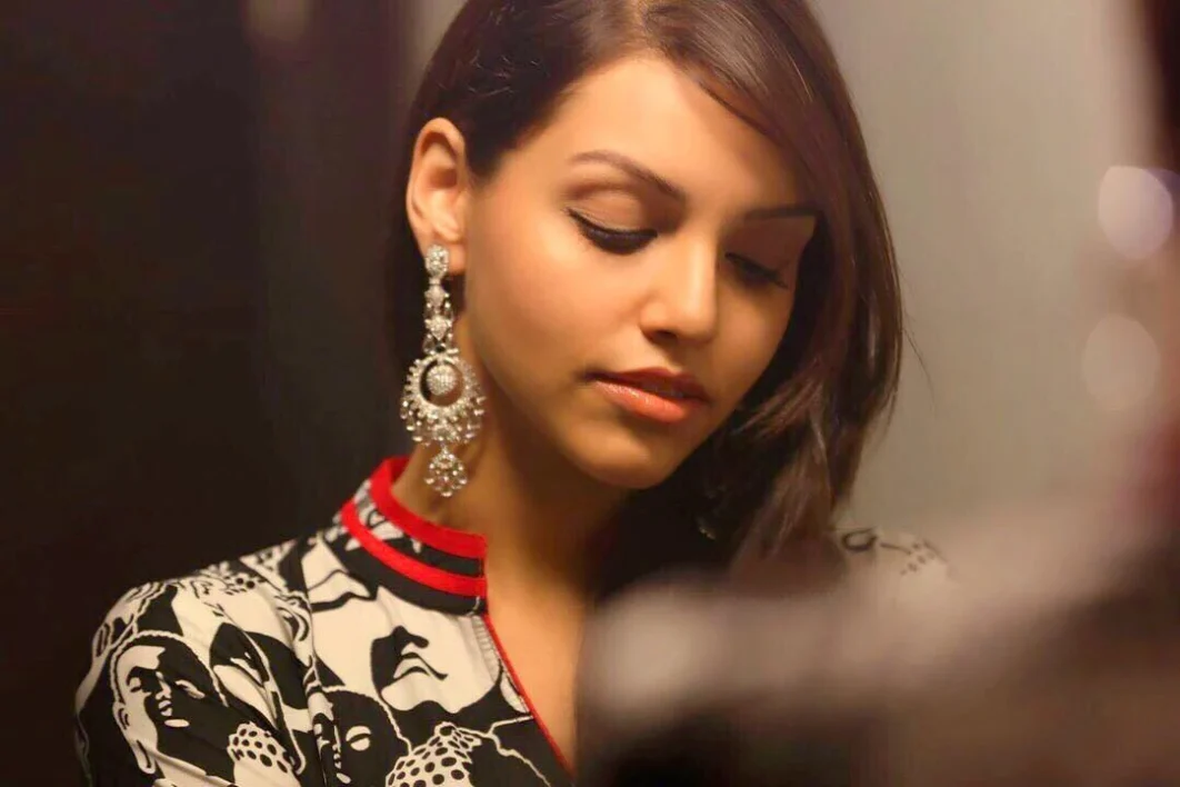 Kyra Dutt Traditional Outfit Pictures