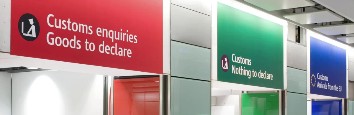 Heathrow Arrivals and Departures Process