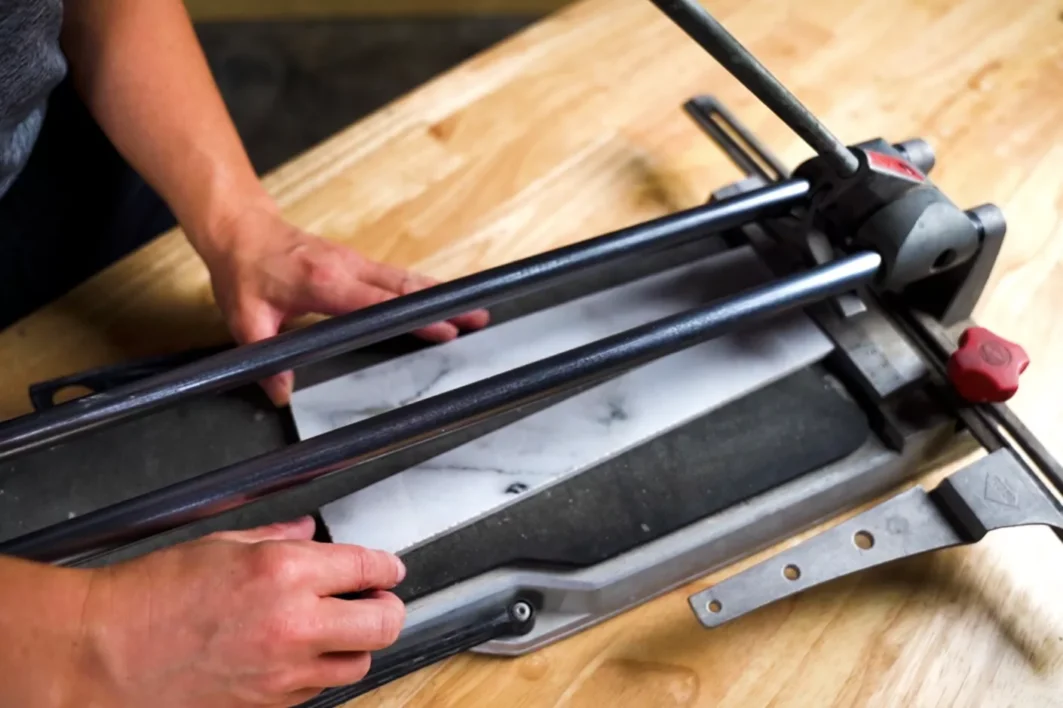How Manual Tile Cutter Works